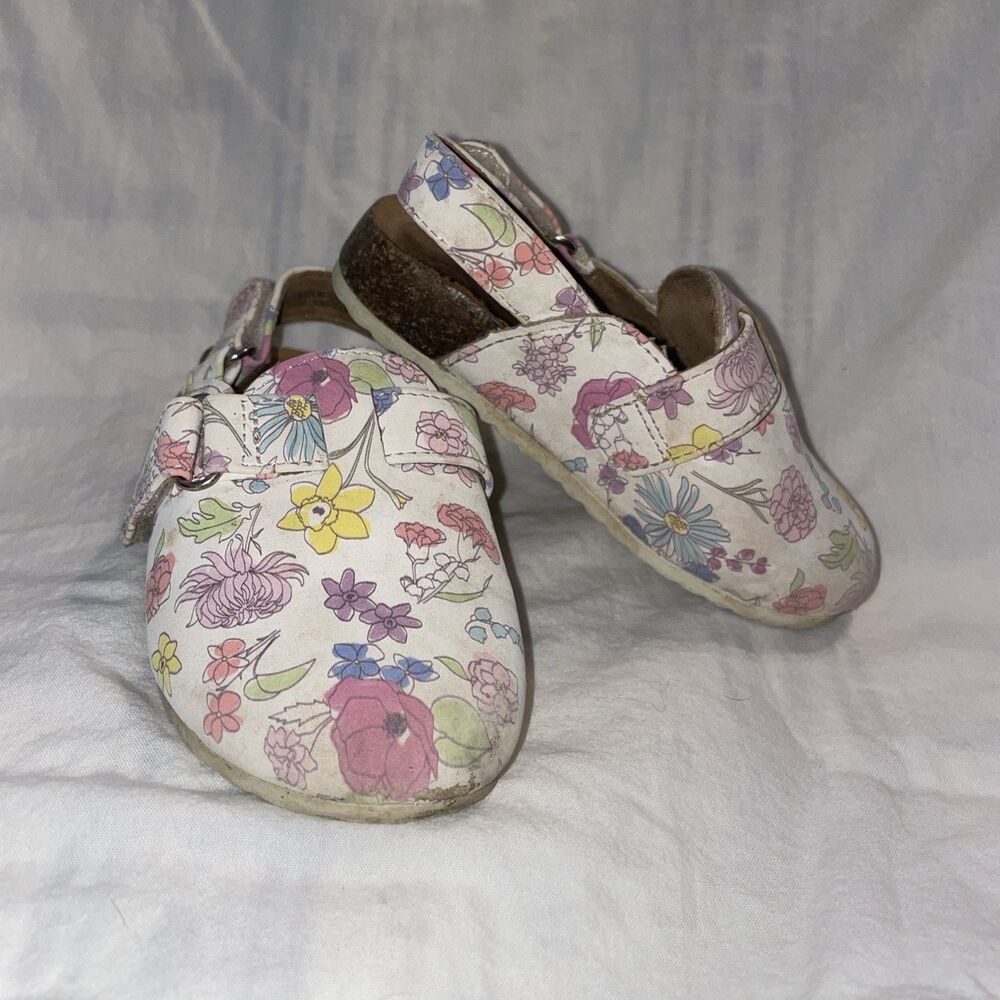 Cat & Jack Toddler Flower Clogs Size 6 Used Good Condition